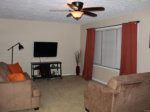 3rd image of 645 W Sunset Dr