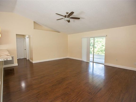 5th image of 344 Monarco Ave