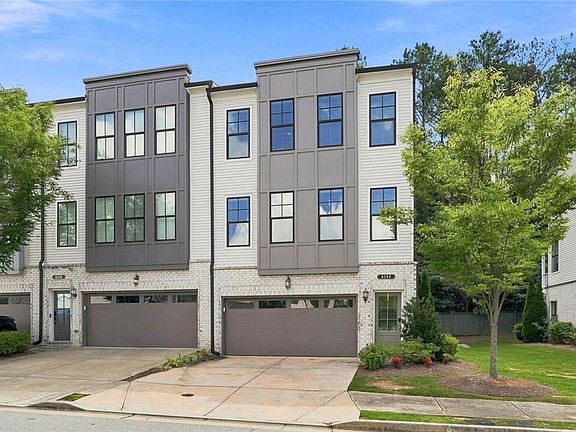 2nd image of 6146 Eves Way