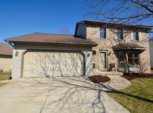 24 Pelican Cir, Madison, WI 53716