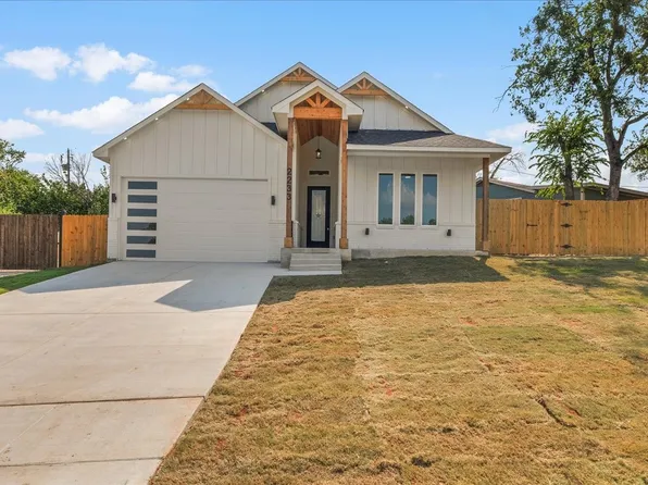 2233 Andover St, Fort Worth, TX 76114