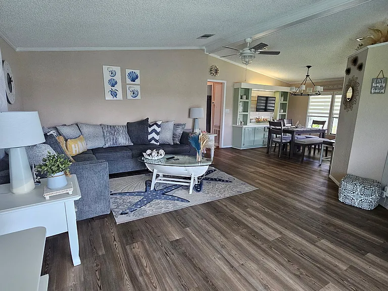 4328 Lakeview Dr N — Photo 15