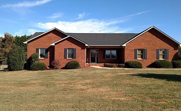 2nd image of 141 Larkin Ln #23