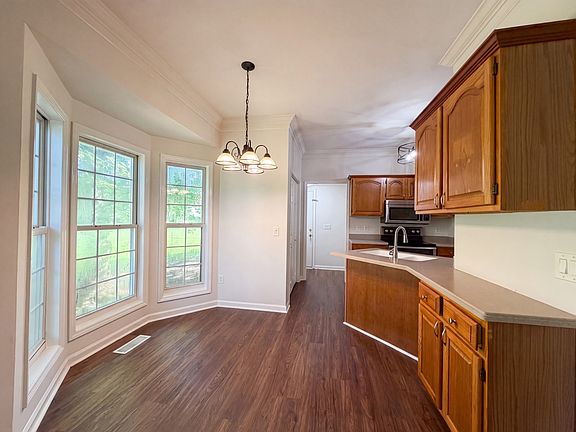 2nd image of 2120 Spring Lake Dr