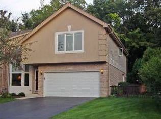 9053 Archer Ave, Willow Springs, IL 60480