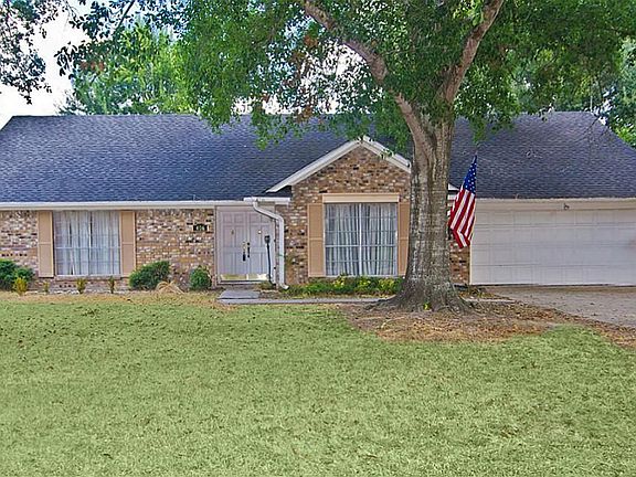 2nd image of 406 N Pecan Dr