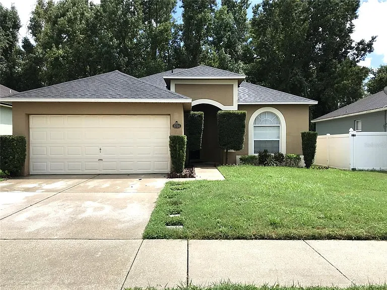 1724 Riveredge Rd — Photo 1