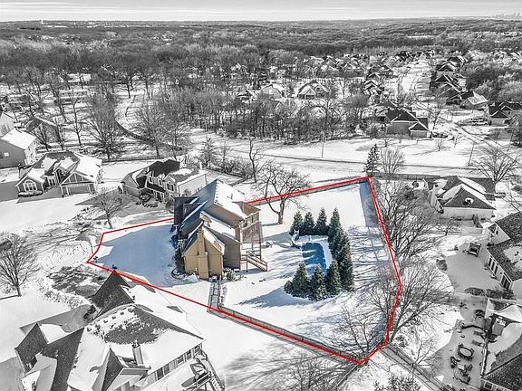 2nd image of 8000 N Chatham Ave
