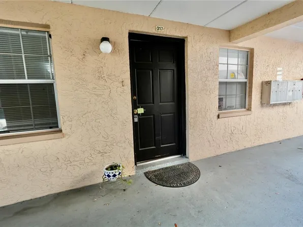 4718 Christa Ct Unit 317, Tampa, FL 33614