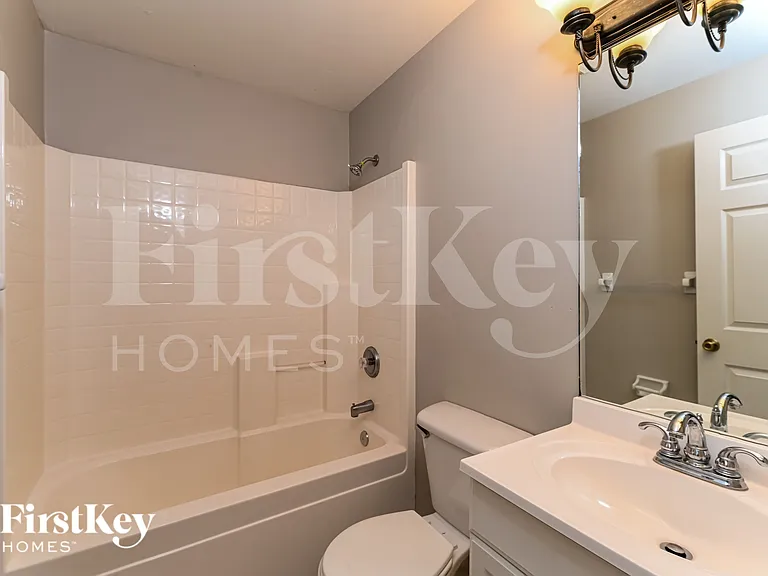 2919 NW 4th Pl — Photo 15