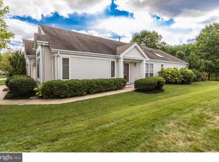 52 Newbury Dr, Southampton, NJ 08088