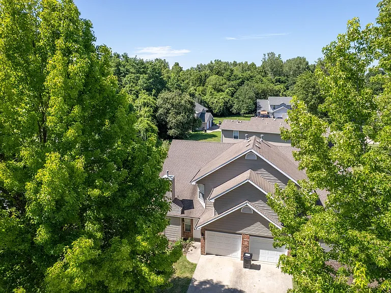 4401-4403 Cheryl Ct. — Photo 4