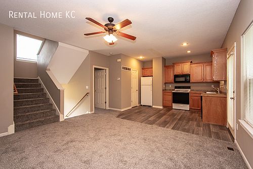 4th image of 1946 N 80th Ct