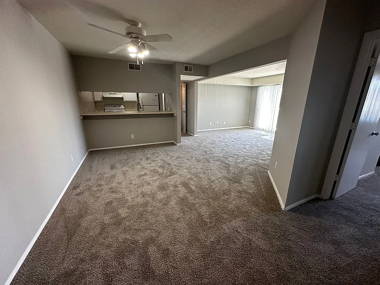 Coventry Court West Apartments — Photo 62