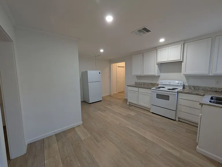 1420 Live Oak Ave — Photo 10