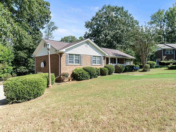 2nd image of 609 Dunmore Cir