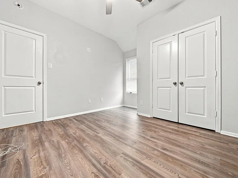 19114 Sangro Dr — Photo 23