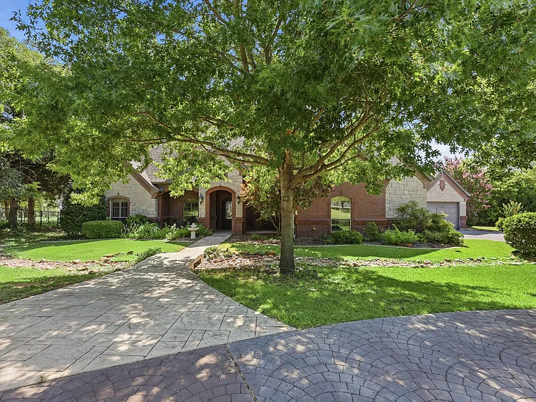 1453 Whitley Rd — Photo 36