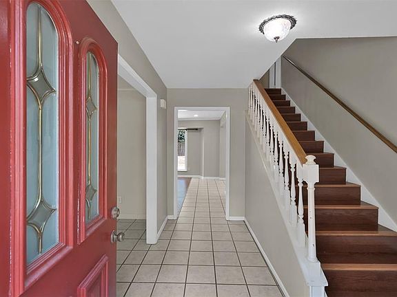 2nd image of 2022 Hickory Creek Dr