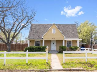 1203 8th St, Brownwood, TX 76801
