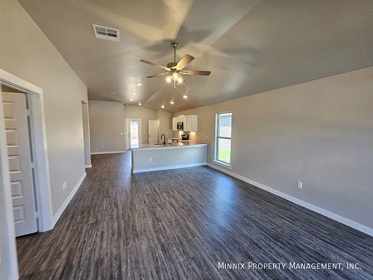 2622 Tiffin Ave — Photo 37