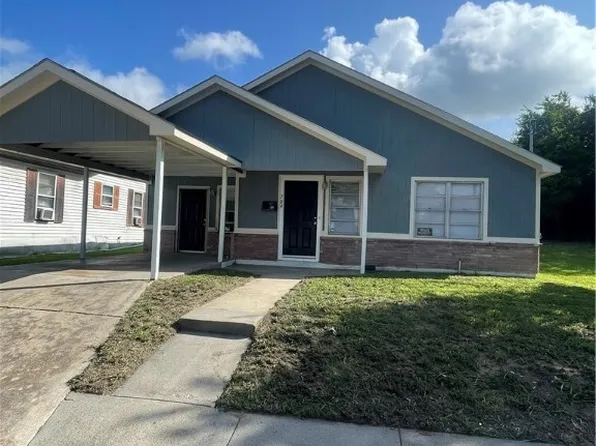 704 E 2nd St, Victoria, TX 77901