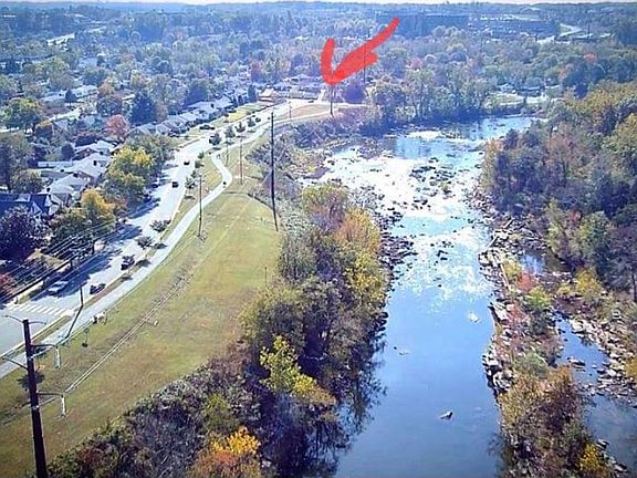 4th image of 3010 Fall Hill Ave
