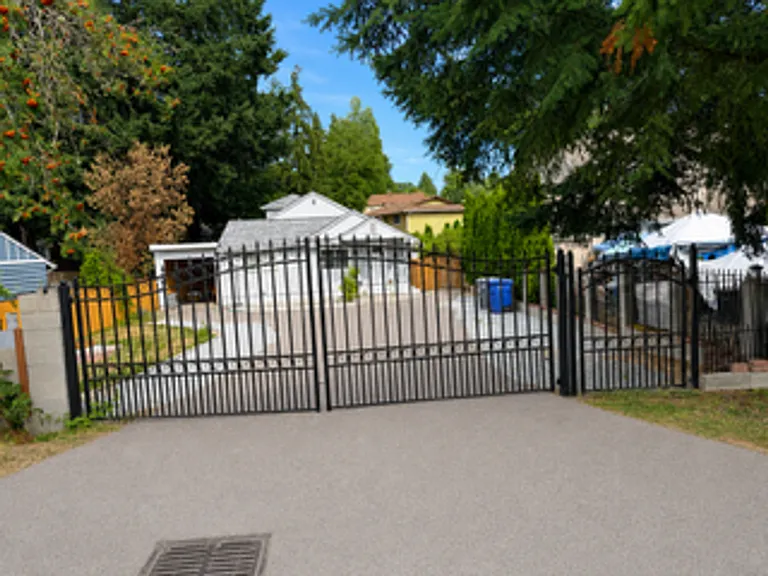 12922 2nd Ave SW — Photo 3