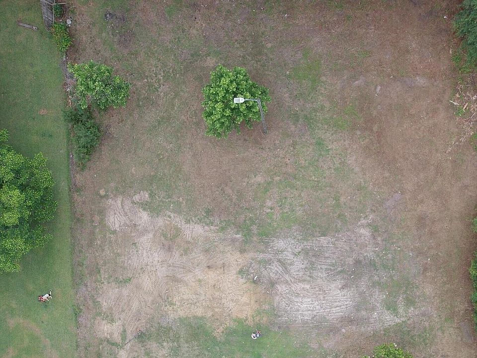 2nd image of 309 Midway Dr Lot 4