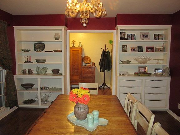 4th image of 418 College St