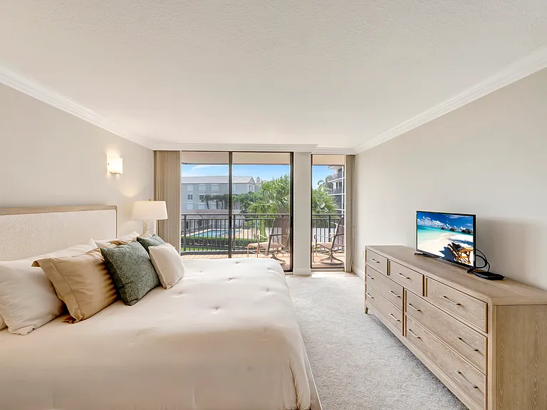 1480 Ocean Dr #2G — Photo 17