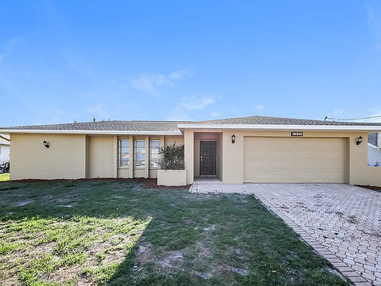 4336 Country Club Blvd — Photo 1