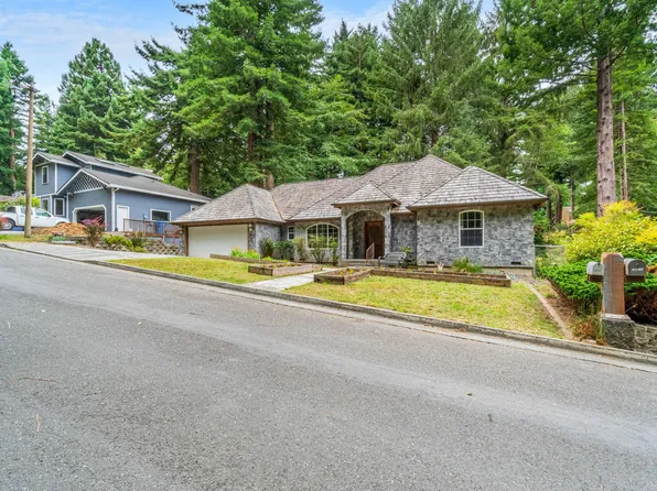 3567 McMillan Dr, Arcata, CA 95521