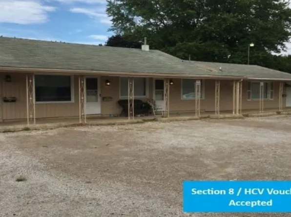 1203 Perrysville Ave APT B, Danville, IL 61832