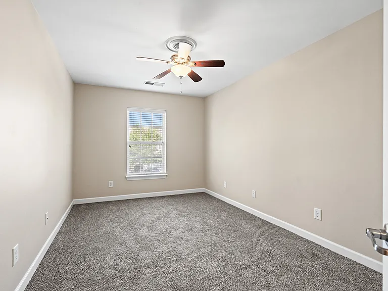 1020 Fairway Ln — Photo 33