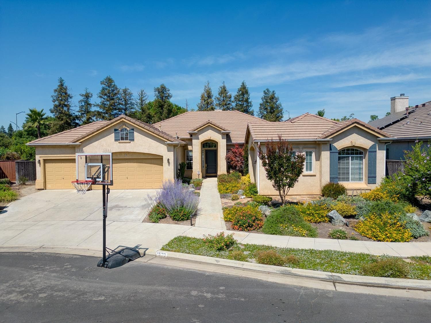 1532 N Gateway Ave, Clovis, CA 93619 Zillow