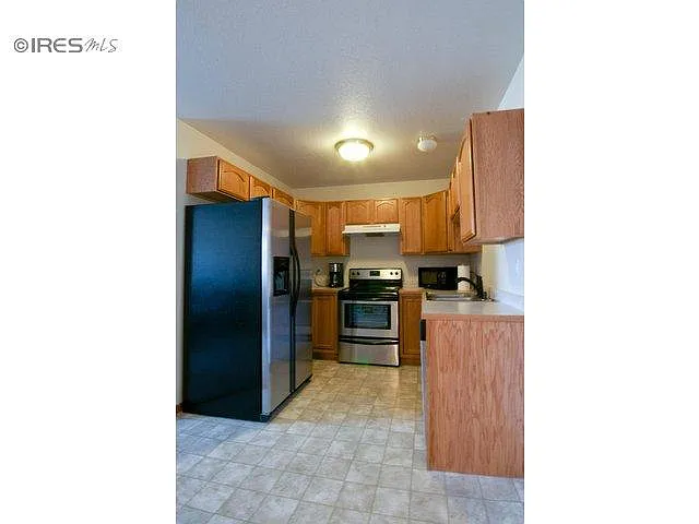 Building Photo - 3300 Saratoga St #B