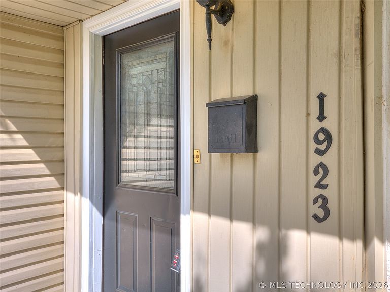 Listing photo 4