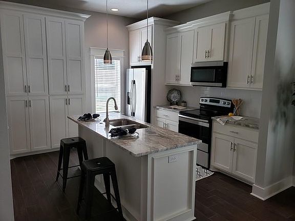 3rd image of 36 Kandy Ln