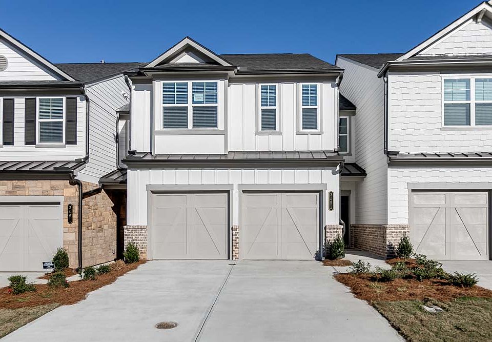 Front Elevation Note Sample product photo. Actual exterior and interior selections may vary by home