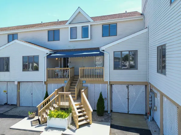 9 W Playhouse Dr, Little Egg Harbor, NJ 08087