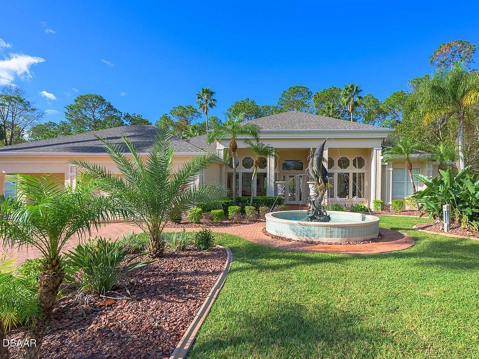 1st image of 7 Crescent Lake Way