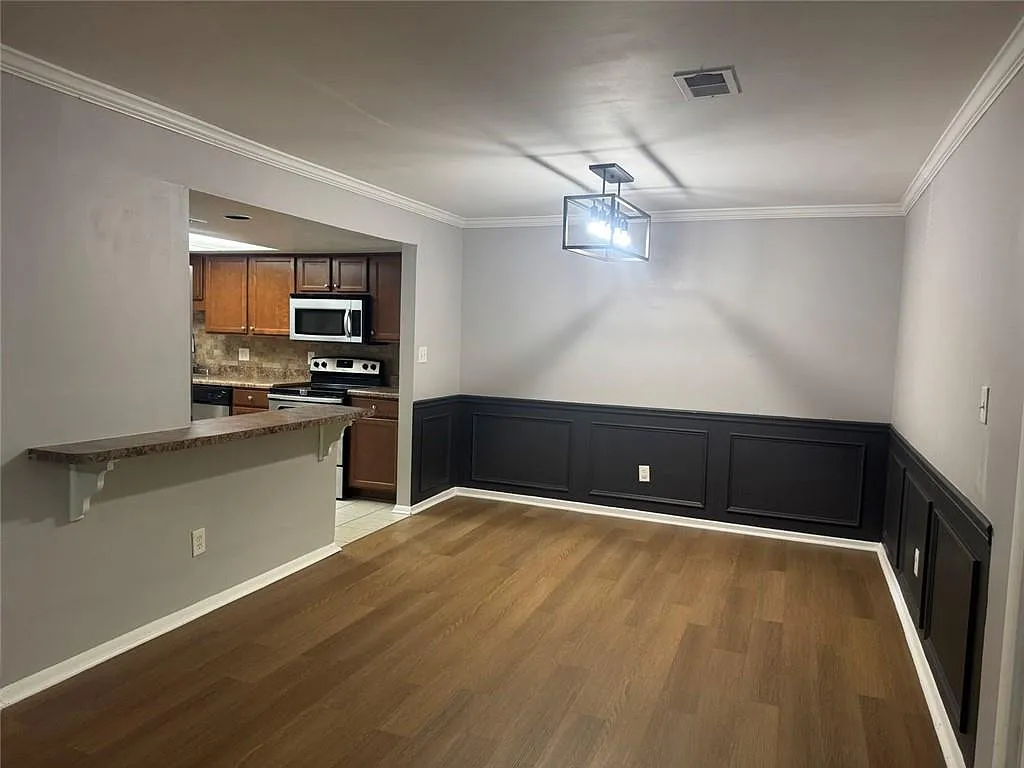 2 bed, 2.0 bath, 1292 sqft, $1,650 — Photo 4