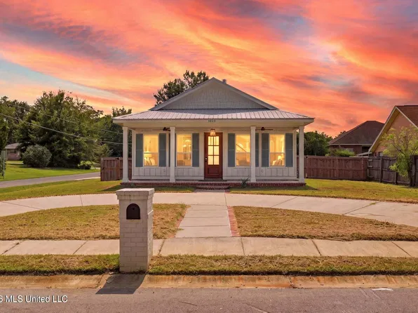 1023 Nancy Pl, Gulfport, MS 39507