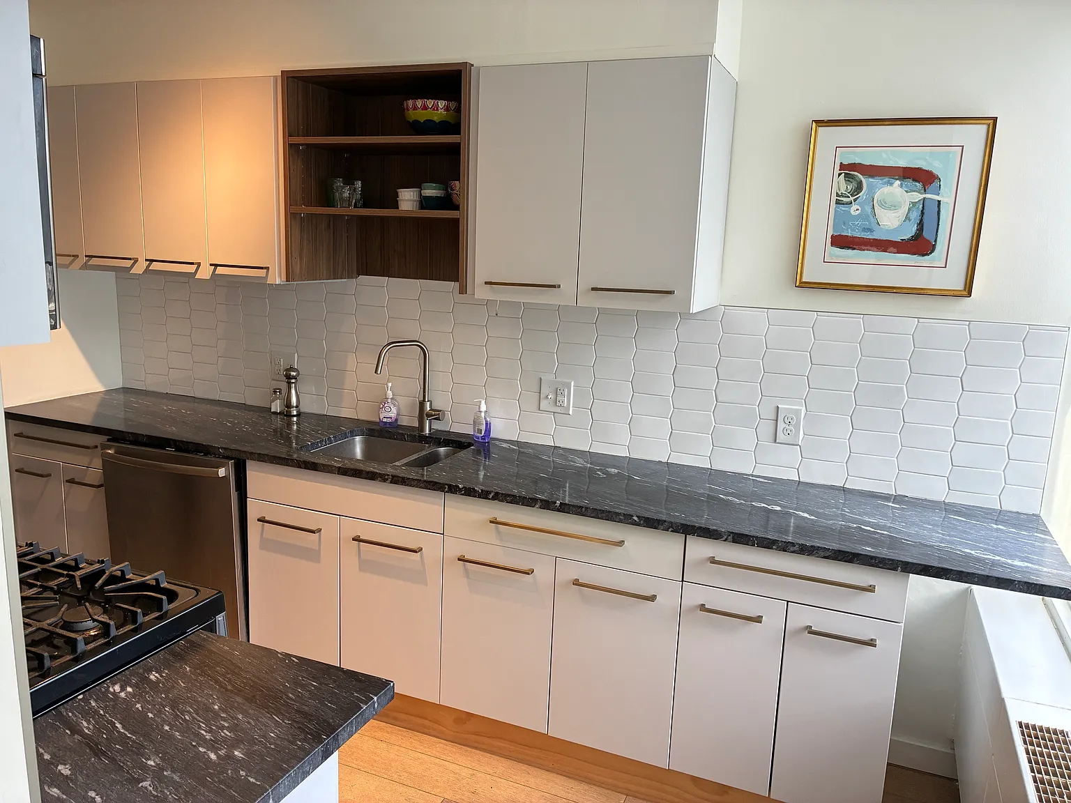 2 bed, 1.5 bath, 1303 sqft, $2,500 — Photo 3