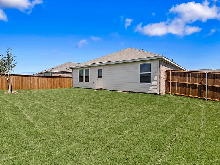 2209 Marshall Dr — Photo 21