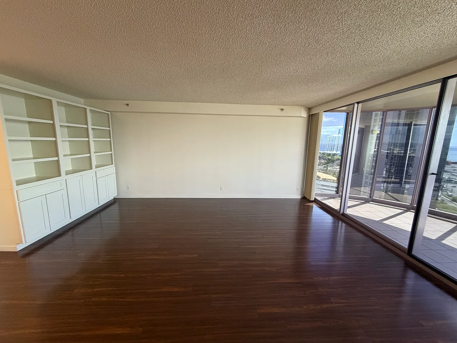 1 bed, 934 sqft, $3,795 — Photo 2