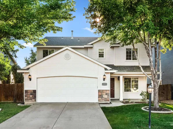 5966 N Silver Maple Ave, Meridian, ID 83646