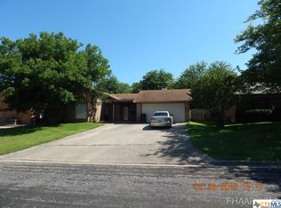 208 W Mockingbird Ln, Harker Heights, TX 76548
