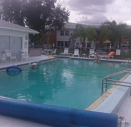 2nd image of 4158 Tamiami Trl #D